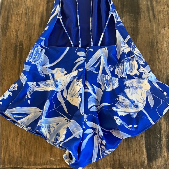 Women’s StyleStalker Tropical Romper - Picture 6 of 6